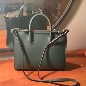 Strathberry Midi tote bottle green